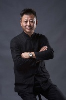 江新亮大师：瓷海艺潮中劈波斩浪的风帆