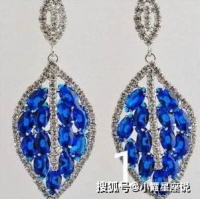 心理测试：4个耳环，你喜欢哪个？测你爱的人是否爱你？