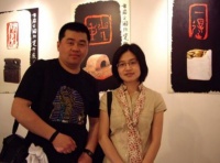 这位高颜值的美女书法家，写的字让人难堪，网友：不如小学生