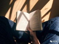 王小妮：由谁来挽救诗｜名家谈创作