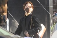 婚期将近！？ 石原里美被拍到左手无名指已带戒指