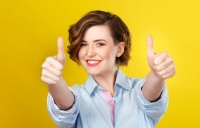 只有不回避痛苦和迷茫的人，才有资格去谈乐观与坚定