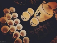 留一半清醒，留一半醉