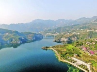 到山的那边、海的那边去