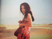 45岁三毛与77岁王洛宾的忘年之恋，相处3周被逼走，4个月后自缢