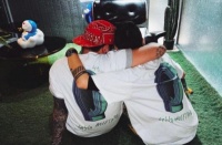 窦靖童绯闻男友晒两人合影 穿同款T恤搂肩靠头