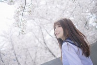 青春的日子一去不复返，我要用青春的时光写下一首青春的赞歌