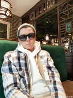 王栎鑫宣布与吴雅婷离婚 工作人员称是和平分手