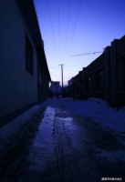 翠竹楼主原创诗：七绝—隔窗