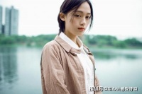 微笑的背后可能掩盖着心酸的故事