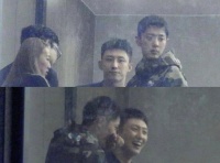 黄景瑜肖战《王牌部队》曝路透 有说有笑气氛欢乐