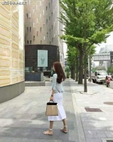 痴了春风，醉了烟雨，惹我怜惜如落英般缤纷满地。