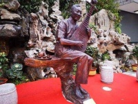 上海阳刚民间音乐馆建馆10周年，琵琶大师刘德海先生铜像落成