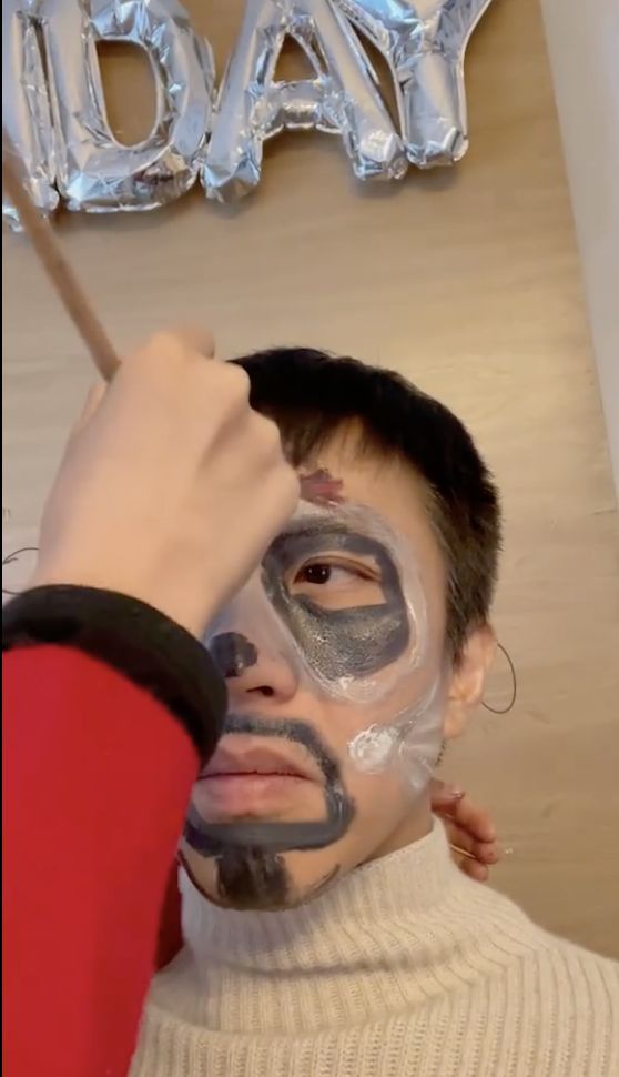 邓超一脸生无可恋