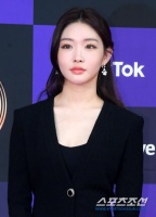 确诊新冠14天后金请夏解除隔离 被诊断“无传播力”