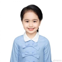 包贝尔冬至晒女儿饺子美照 发谐音梗“转饺遇到爱”