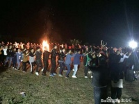 人生太艰难，要懂得爱自己呀！