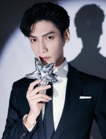 粉丝质疑后援会不发活动团票 罗云熙工作室回应