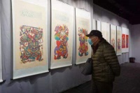 不同于一般意义上的绘画，它来了，年的脚步就近了