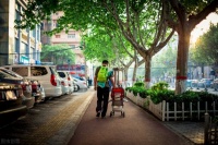 父爱如山，给我们坚定不移的依靠