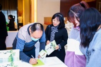 石俊荣乡土散文集《回不去的故乡》在西安首发