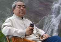 当代大师范曾人品如何？低谷期得好友接济，却与好友妻子密会多年