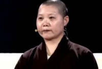 尼姑带佛像鉴宝，称百年供奉香火不断，专家：金刚经第一句是啥？