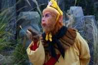 原来孙悟空的身世有大秘密，难怪如来不敢下死手，你看他姐姐是谁