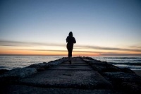 当我们熬不住的时候，应该怎么办？