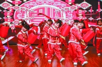 元旦文艺联欢会喜庆上演