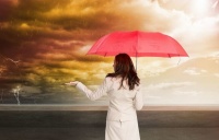 生命只是时间中的一个停顿，一切的意义都只在它发生的那一时刻