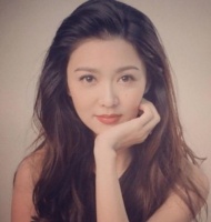 她本快成为成龙儿媳妇，却一手好牌打稀烂，今凭实力沦为18线