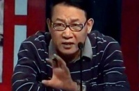 大叔带“桃木剑”鉴宝，称是从祖坟里挖出来的，专家：快埋回去！