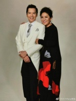 向太跨年抱孙女看烟花 透露小奶黄自然出生无催产