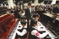 十多岁的小男孩因为热爱创造奇迹，爱是一种坚持，爱是一首“奇迹”的钢琴曲