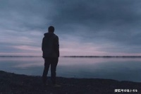 善，从不拒绝任何人的拜访