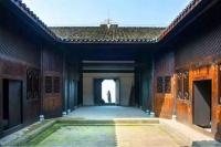 新聊斋｜书生买下便宜古宅，与鬼同住半年，落难时遇贵人娶美妻