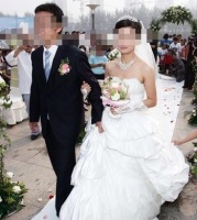 岳母生日我给五千块，她却给我10万，只要我答应她的一个条件