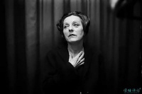 赫塔·米勒诗歌精选｜我怕故我写