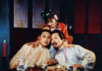 红楼梦:贾府的主子们花天酒地,他们的钱是从哪儿来的?