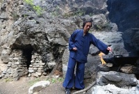 终南山隐士被迫陆续下山，原因是房租不断上涨，想隐居没钱