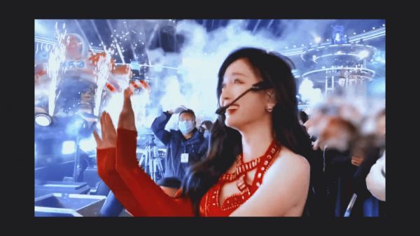 吴宣仪回应被烟花烫头