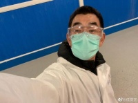 任贤齐为抗疫加油打气 乘飞机全副武装防护到位