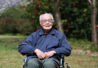 爷爷说：一个人是否命苦，到了五十岁的时候，就一目了然了！