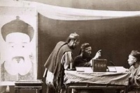 俗语：眉处一根长，能抵万担粮，说的什么？眉毛越长越有福气吗？