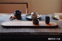 无论这个世界多么散漫，总还有人在保持一种姿态。