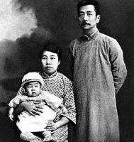 鲁迅写过一篇“幼稚”文章，通篇只用了三个字，却感动了无数读者