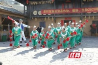 麻阳200名文艺工作者：文艺大联欢共迎新年