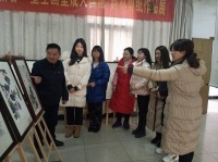 安徽潜山：书画迎新春不搞开幕式 观众流通有序