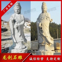 宁静慈祥的寺庙石雕观音菩萨雕像